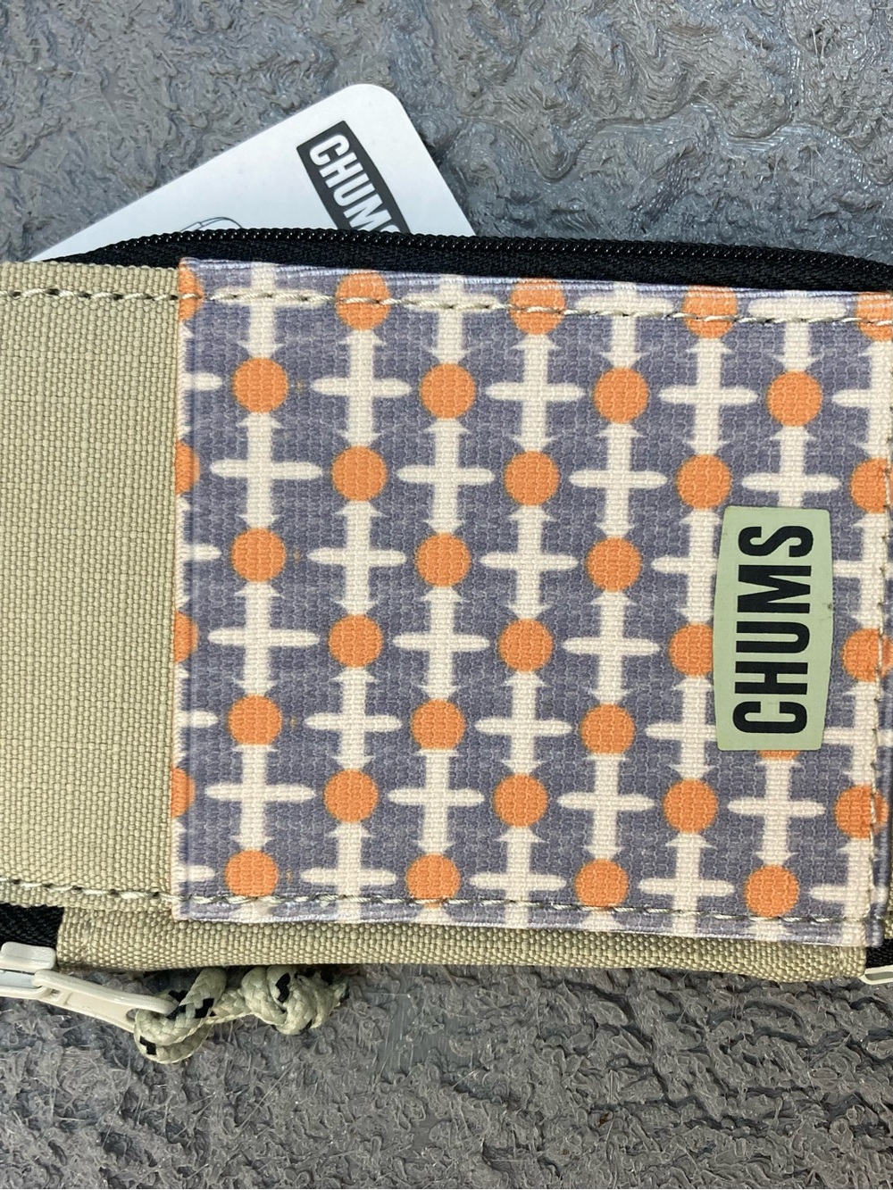 CHUMS Reversi Patterned Canvas Wallet in Beige, Orange & Gray NWT.